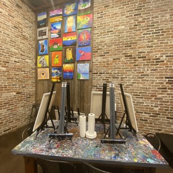 Muse Paintbar - Paint & Sip Near Me - Fairfax, Virginia