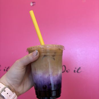 Pink Mocha Cafe - Taro coffee with tapioca - Coffee & Tea Near Me - Kailua-Kona, Hawaii