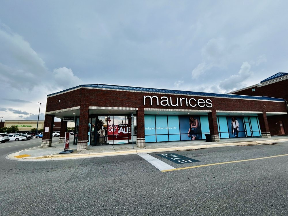 Maurices Logo