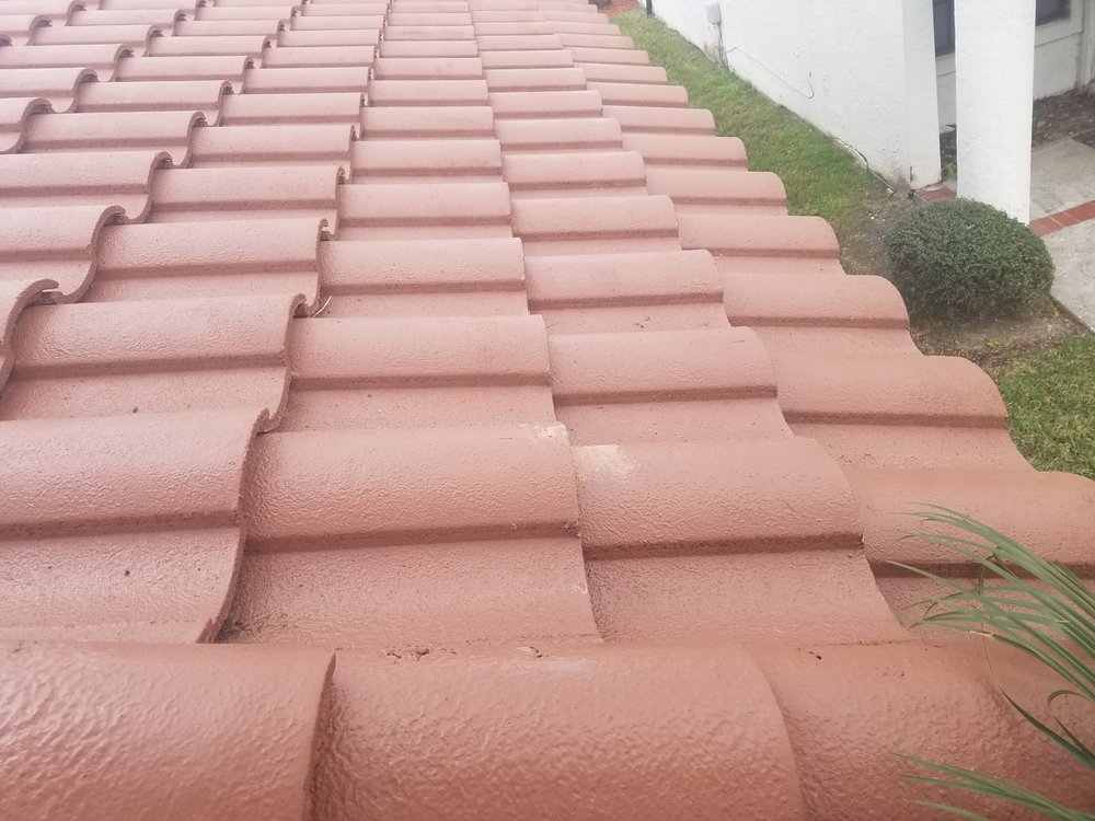 Slide of D & D Roofing