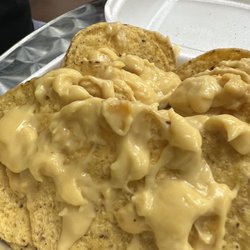 El Kiosko - Nachos with cheese