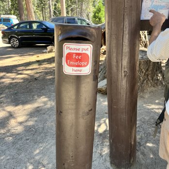 Trail of 100 Giants - Fee - Hiking Near Me - Springville, California Trail of 100 Giants - Fee - Hiking Near Me - Springville, California