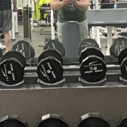 LA Fitness - Another workout through a bisection of mirror.
