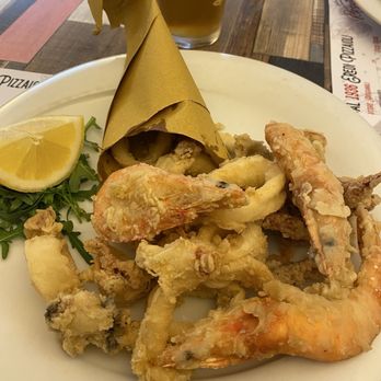 Rosso Margherita - Fried seafood - Pizza Near Me - Gaeta, LT Rosso Margherita - Fried seafood - Pizza Near Me - Gaeta, LT
