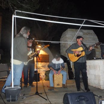 El Gaucho Winery - Live Music and Good Times at El Gaucho Winery in Spicewood (Travis County), Texas. - Wineries Near Me - Spicewood, Texas
