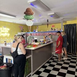 Weezy's Ice Cream