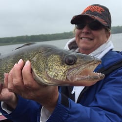 Dubuque Fishing Guide Service - Biggest catch of the day