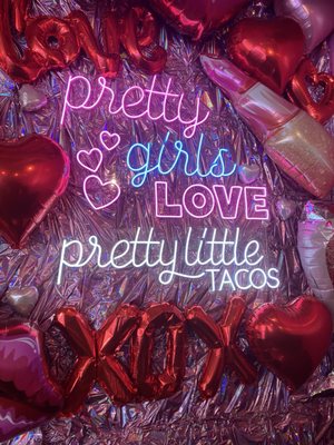 Pretty Little Tacos Moreland by null