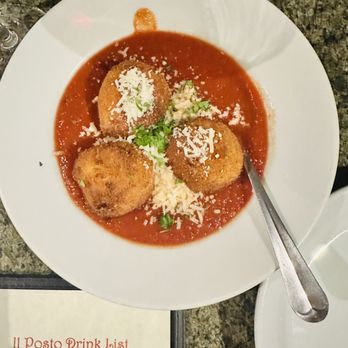 Il Posto Trattoria - Risotto mozzarella balls - Italian Near Me - Napa, California Il Posto Trattoria - Risotto mozzarella balls - Italian Near Me - Napa, California