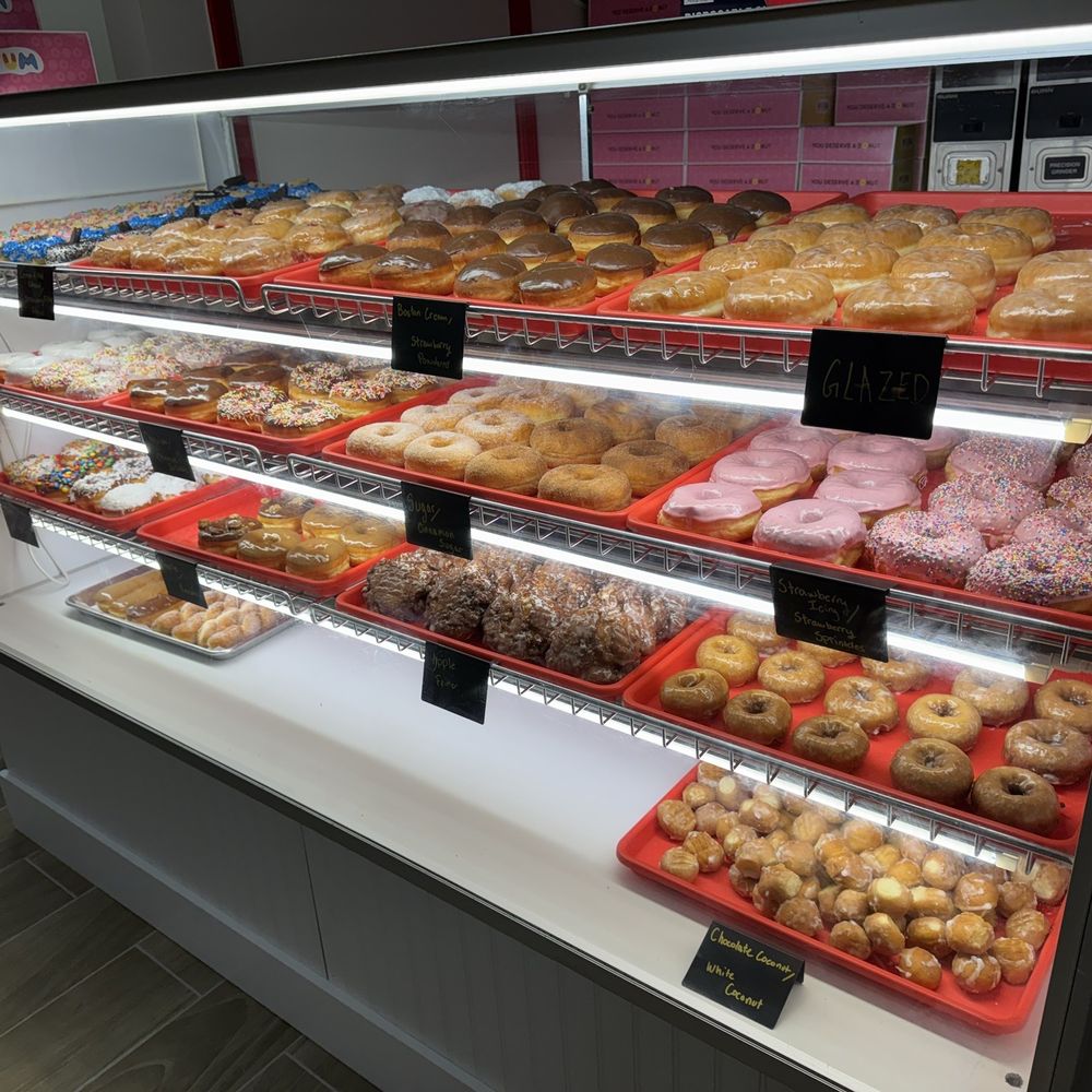 Sumo Doughnuts - Donut case - Donuts Near Me - Fort Mill, South Carolina Sumo Doughnuts - Donut case - Donuts Near Me - Fort Mill, South Carolina