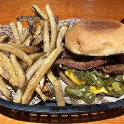 Ranch House Burgers - Bacon jalapeño cheeseburger