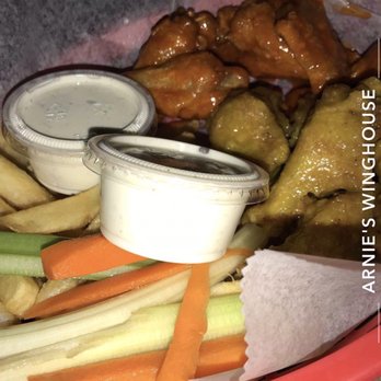 Arnie's Winghouse - 10 wing combo (5 buffalo hot & 5 mango habanero) - American Near Me - Los Fresnos, Texas