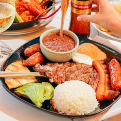 Garden House Latin Restaurant - Garden house - Bandeja Paisa