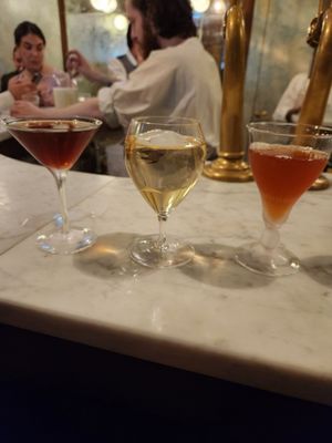 Bar Nouveau by null