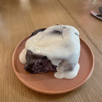 Maypole - Ube sweet roll - New American Near Me - Wheaton, Illinois