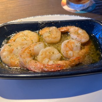 Red Lobster - 7 shrimp took 10 minutes to get here. - Seafood Near Me - Norman, Oklahoma Red Lobster - 7 shrimp took 10 minutes to get here. - Seafood Near Me - Norman, Oklahoma