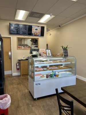 BAGELOO Bagel & Coffee Shop by null