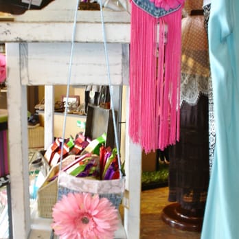 Roxy Carmichael Boutique - Women's Clothing Near Me - Rockford, Illinois Roxy Carmichael Boutique - Women's Clothing Near Me - Rockford, Illinois