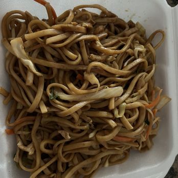 Four Seasons - Hubby's Combo Lo Mein- he didn't care for it. - Chinese Near Me - Leander, Texas
