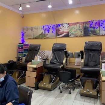 Top Nails - Pedicure Room - Nail Salons Near Me - Mauldin, South Carolina Top Nails - Pedicure Room - Nail Salons Near Me - Mauldin, South Carolina