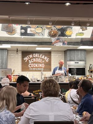 New Orleans School of Cooking by null