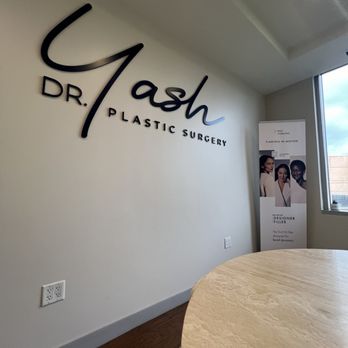 Yash Plastic Surgery - Inside waiting area - Plastic Surgeons Near Me - Dallas, Texas Yash Plastic Surgery - Inside waiting area - Plastic Surgeons Near Me - Dallas, Texas