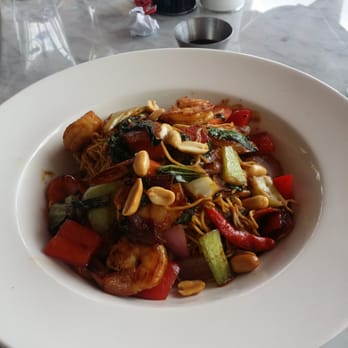Earls Kitchen + Bar - hunan kung pao - New American Near Me - Miami, Florida Earls Kitchen + Bar - hunan kung pao - New American Near Me - Miami, Florida