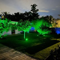 Evergreen Tech Landscaping - Looking for enhance your landscaping at night? Do not hesitate in call us, we can do a really good illumination work!!