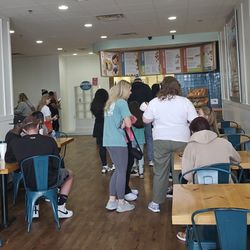 Tropical Smoothie Cafe - Dining room