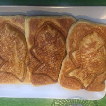 Snowy Village - Taiyaki - Desserts Near Me - Coquitlam, British Columbia Snowy Village - Taiyaki - Desserts Near Me - Coquitlam, British Columbia