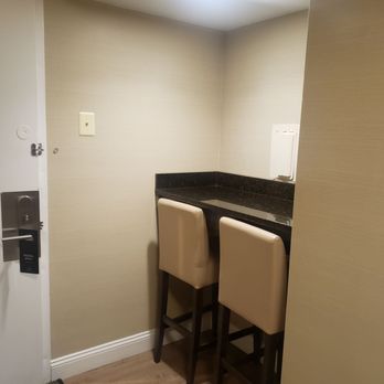 The Windsor Suites - To immediate left when entered. - Hotels Near Me - Philadelphia, Pennsylvania