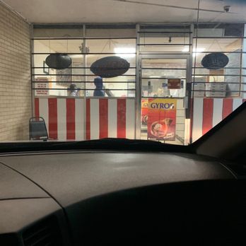 George's Pizza - a view from inside a car - Pizza Near Me - Niagara Falls, New York