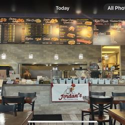 jordans fish chicken and gyros AKA jordans fish and wings