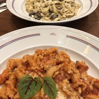 Cafe Landwer - Rutherford & Bathurst - Cafes Near Me - Maple, Ontario Cafe Landwer - Rutherford & Bathurst - Cafes Near Me - Maple, Ontario