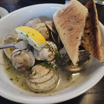 Bridgewater Public House - A pic for the steamed clams!! So good - American Near Me - York, Pennsylvania Bridgewater Public House - A pic for the steamed clams!! So good - American Near Me - York, Pennsylvania
