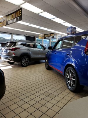 BARNETT CHRYSLER PLYMOUTH JEEP KIA - Updated January 2025 - 19 Photos