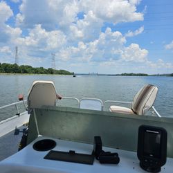 Grey Heron Grill - Come by boat