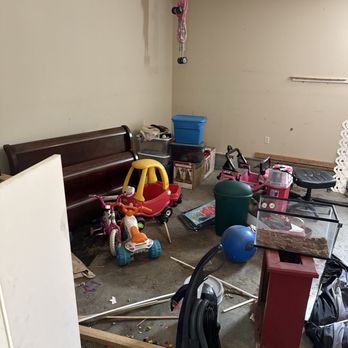 Junk Be Gone - All the junk left by my renters - Junk Removal & Hauling Near Me - Hokes Bluff, Alabama