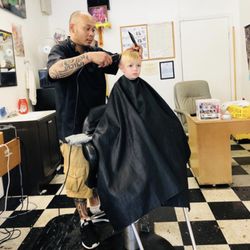Eddie's Barber Shop - Photo from my customer, good looking.