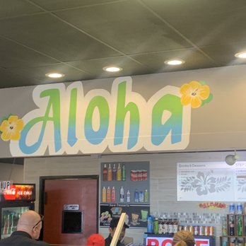 Ahi Poke Bowl - customers at the counter - Hawaiian Near Me - Arlington, Texas