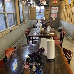 Squealer's - Interior seating