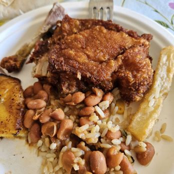 Pollo Campero - Chicken,rice,beans,Yuca and plantains. - Chicken Shop Near Me - Stanton, California