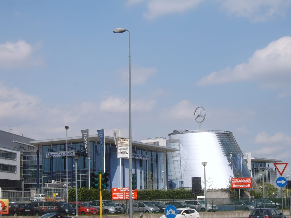 Mercedes- Benz Center