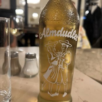 Cafe Tirolerhof - Cafes Near Me - Vienna, 9 Cafe Tirolerhof - Cafes Near Me - Vienna, 9