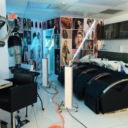 UVC light sterilizes surfaces instantly UVC light sterilizes surfaces instantly