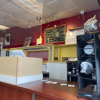 Southern Grill - Inside - Southern Near Me - Tukwila, Washington