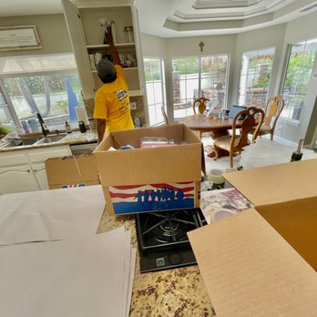 Ledezma Movers - Packing kitchen - Movers Near Me