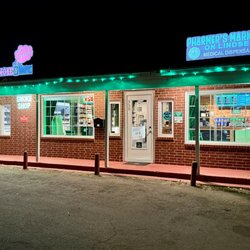 Pharmer's Market on Lindsey - EXTERIOR STORE PICTURE