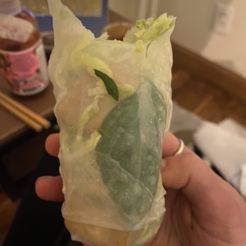 Le's Restaurant - 89. Vegetarian Fresh Summer Rolls - Vietnamese Near Me - Cambridge, Massachusetts