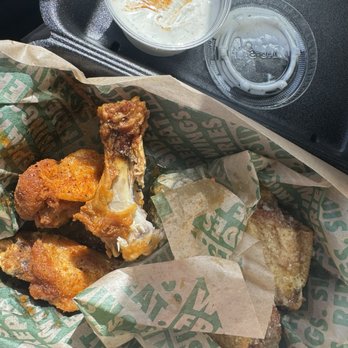 Wingstop - Chicken Wings Near Me - Castaic, California